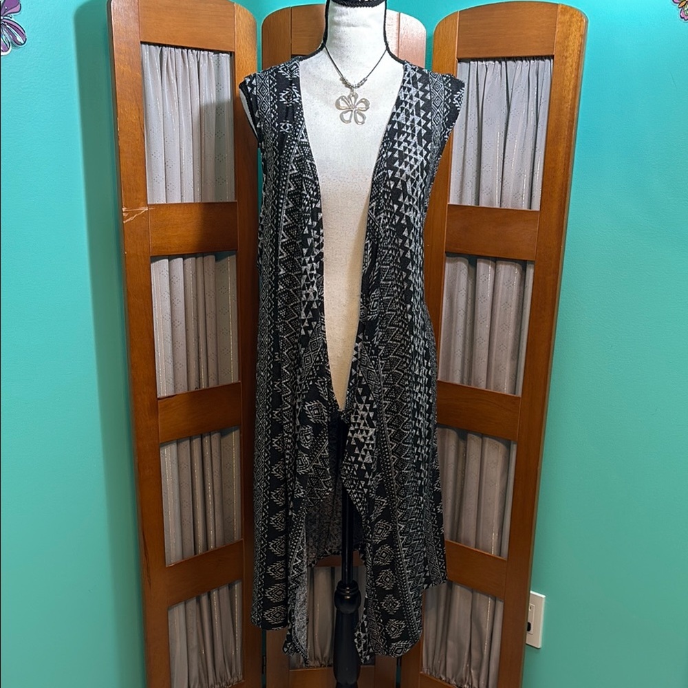 Cato Black and White Patterned Long Cardigan